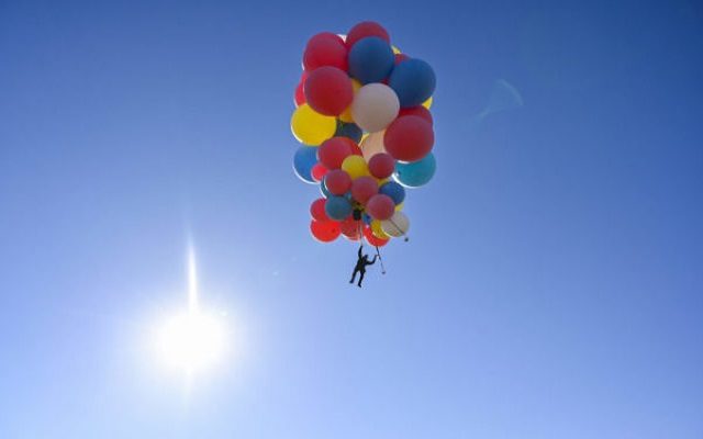 David Blaine Just Flew Over Arizona Holding A Bunch Of Balloons