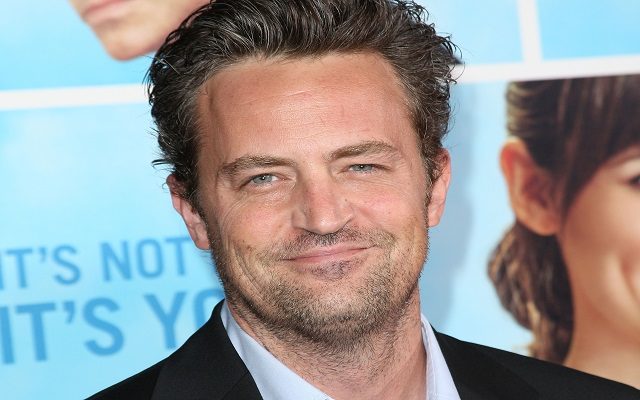 “Friends” Fans Shocked After Discovering Matthew Perry’s Dad Was In An Episode
