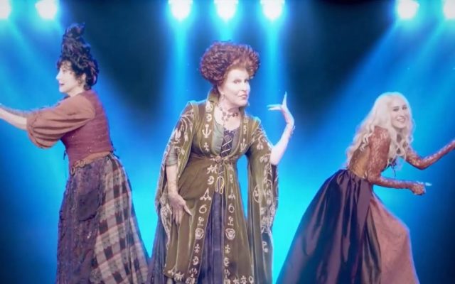 ‘Hocus Pocus 2’ is coming back with all original actors