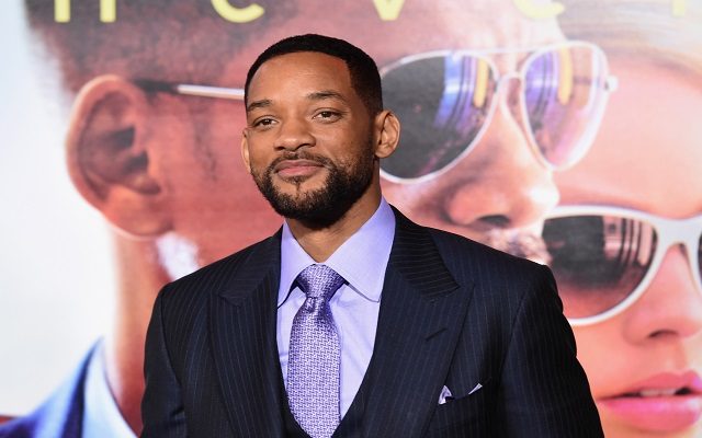 Will Smith Likes Slapping, Demonstrates Fake Slap to Young Fan