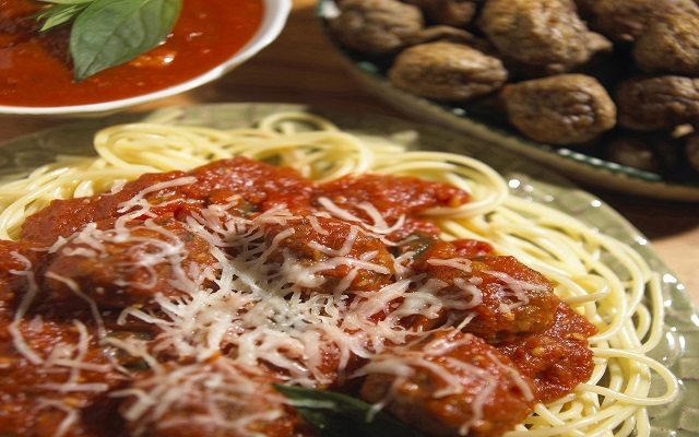 Florida Couple Arrested after getting into Food Fight with Spaghetti